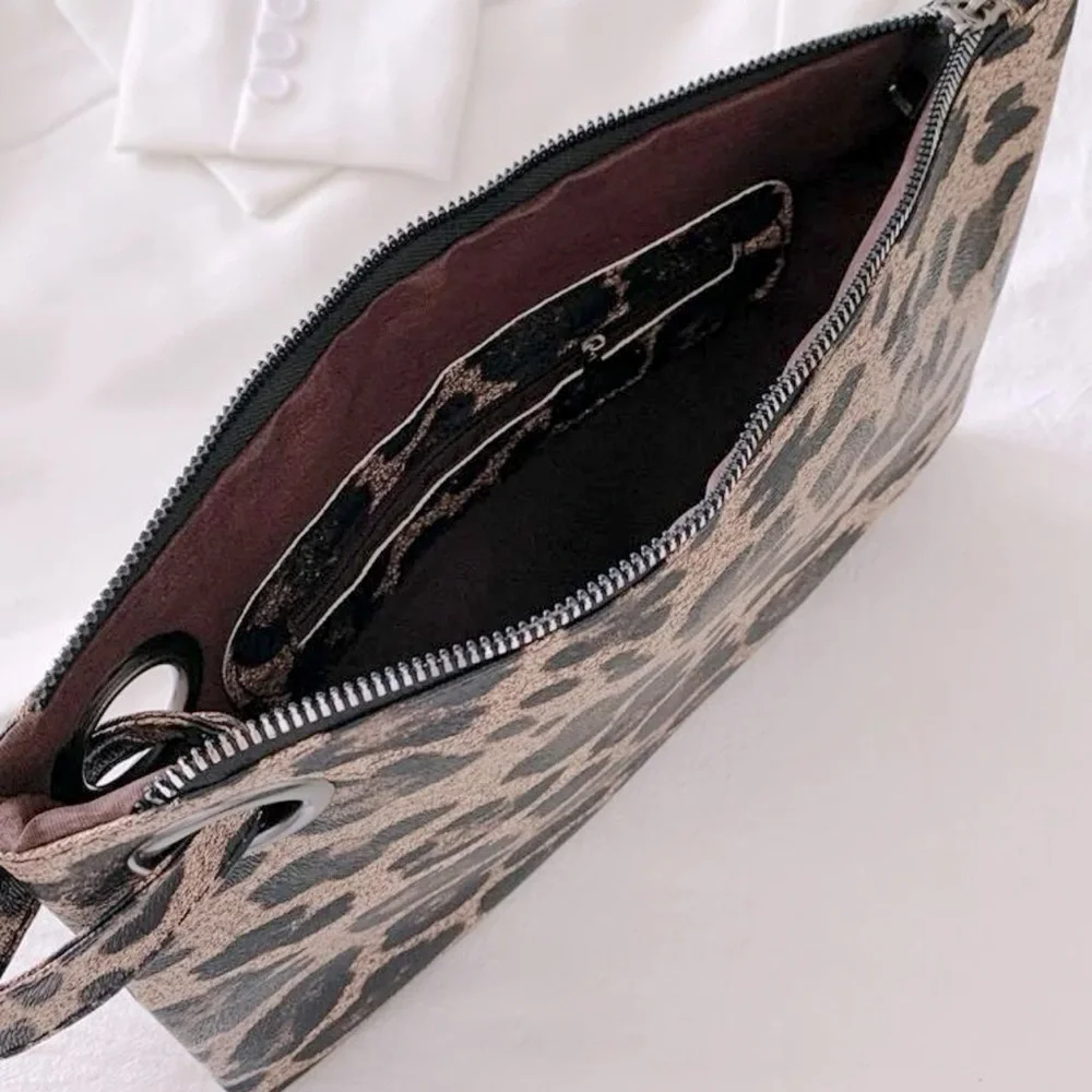 Leopard Print Wristlet - Picture 2 of 3